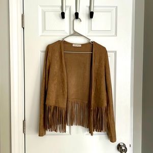 Suede-like cardigan with retro fringes!